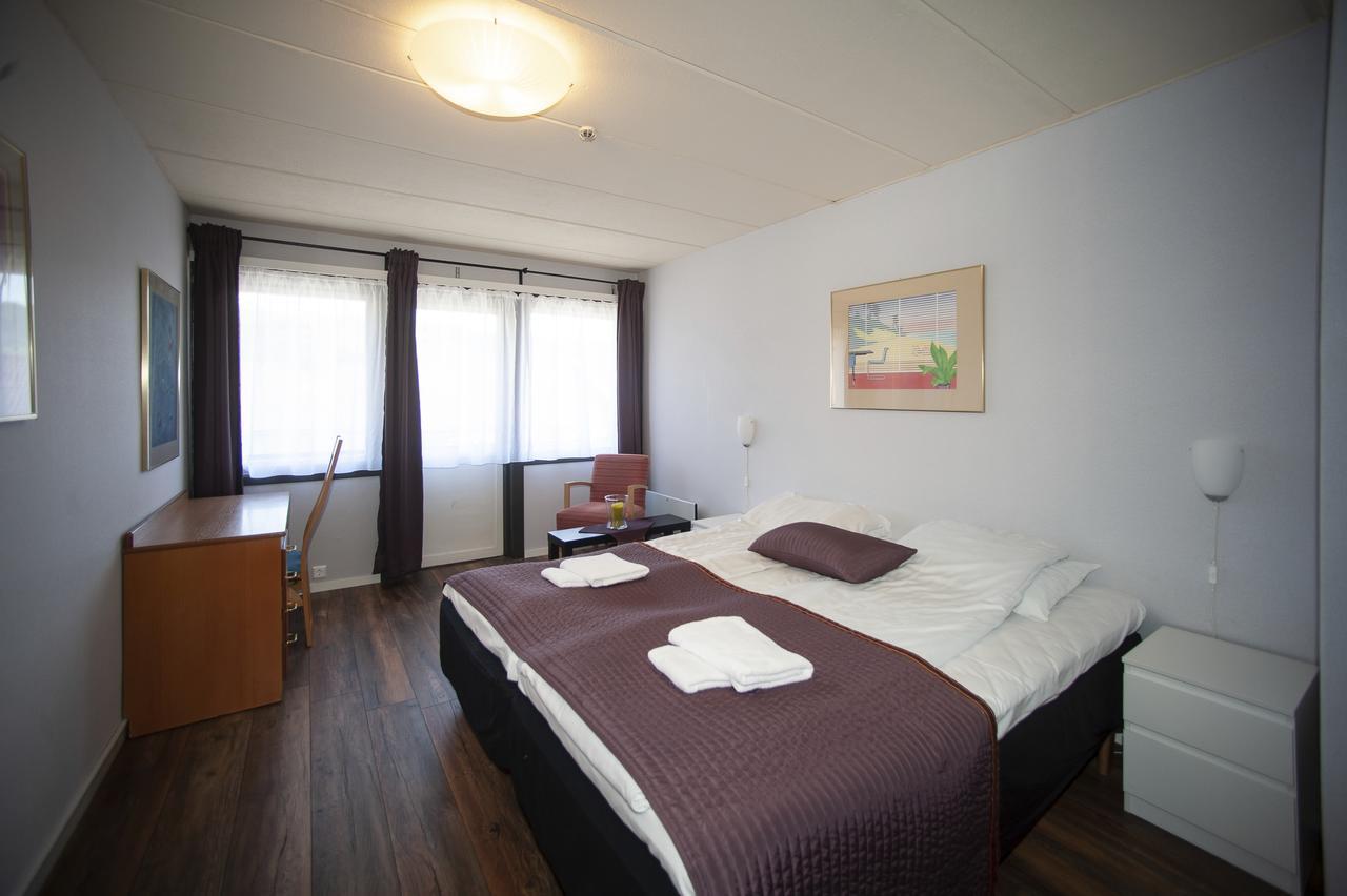 Strand Fjordmotel Ulvik Extérieur photo